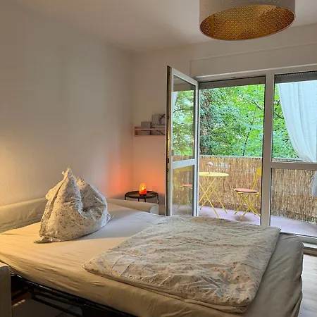Altstadt-apartment Halle An Oper Und Uni, Blick Ins Gruene, Balkon, Kueche Und Bad Modern * Halle (Saale)