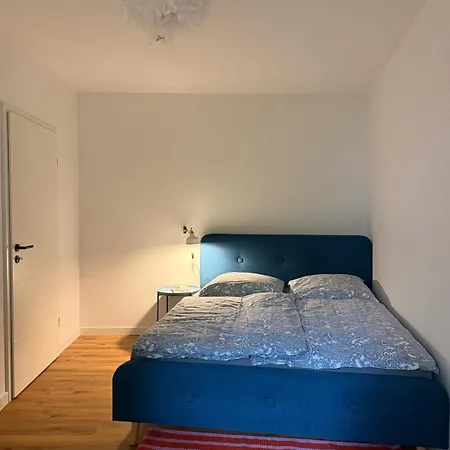 Apartment Altstadt-apartment Halle An Oper Und Uni, Blick Ins Gruene, Balkon, Kueche Und Bad Modern